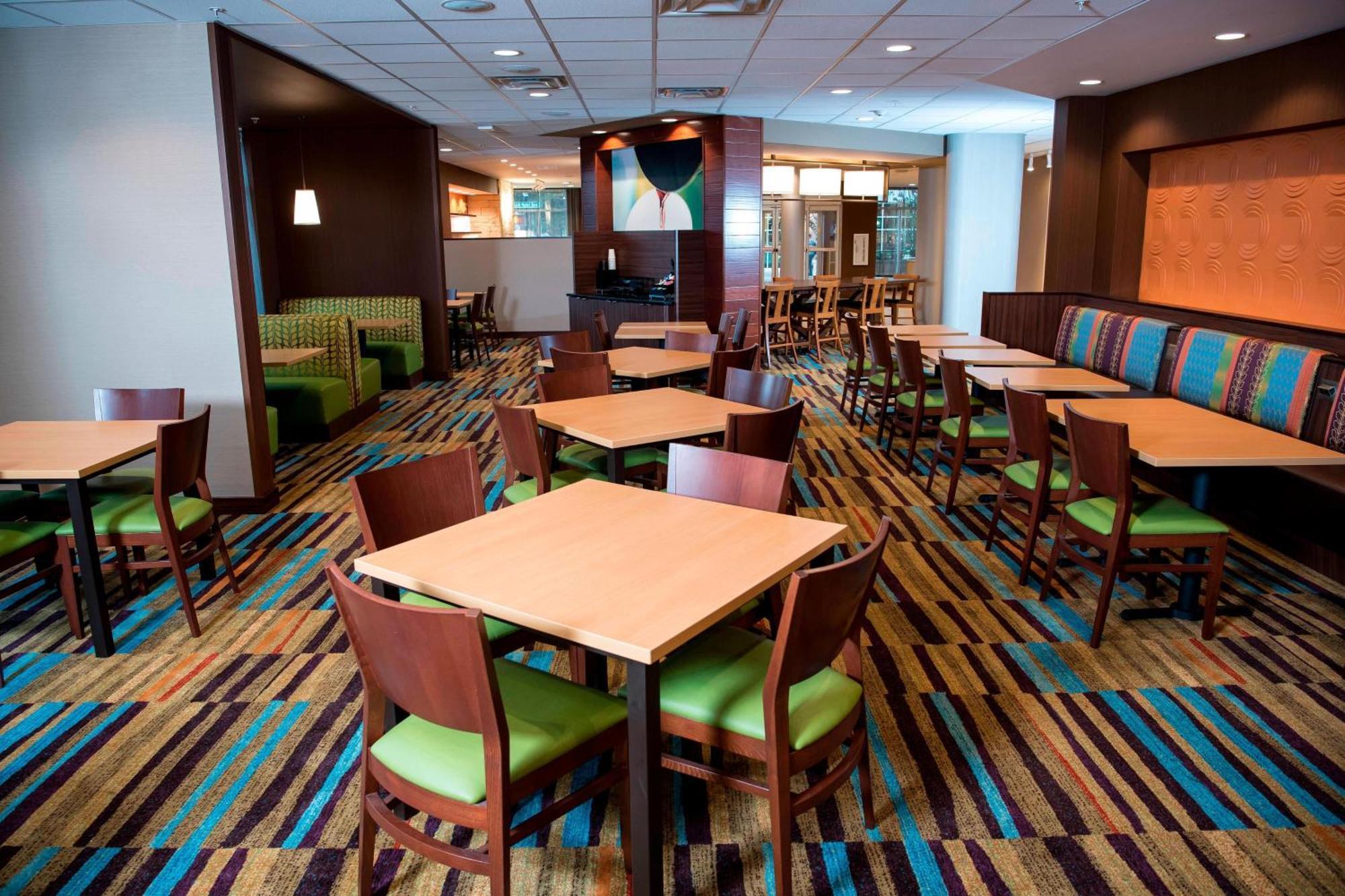Fairfield Inn & Suites By Marriott Cincinnati Uptown/University Area Exterior photo